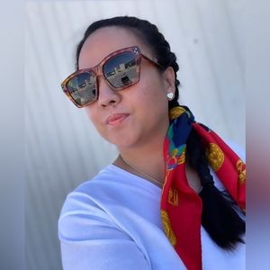 Meet your Posher, Danile